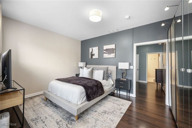 1451 Lindazzo Avenue, Cleveland, OH 44114