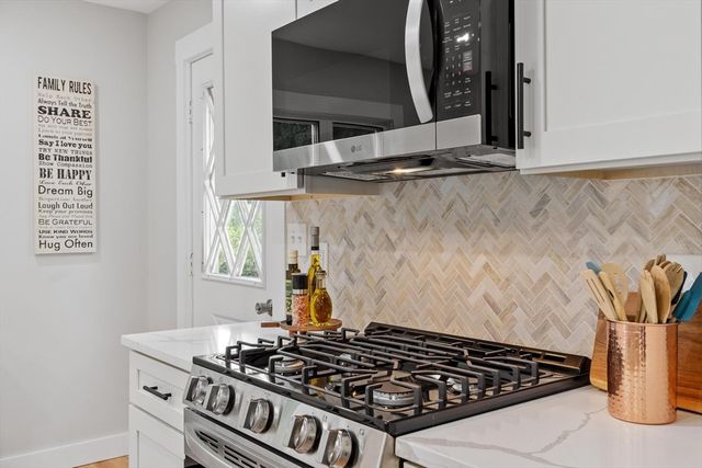 317 Middlesex St, North Andover, MA 01845