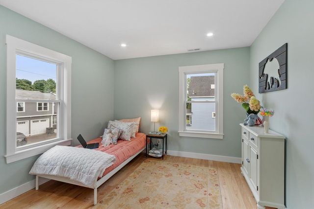 317 Middlesex St, North Andover, MA 01845