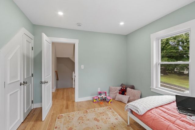 317 Middlesex St, North Andover, MA 01845