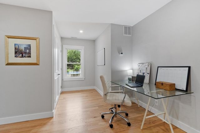 317 Middlesex St, North Andover, MA 01845