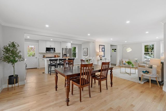 317 Middlesex St, North Andover, MA 01845