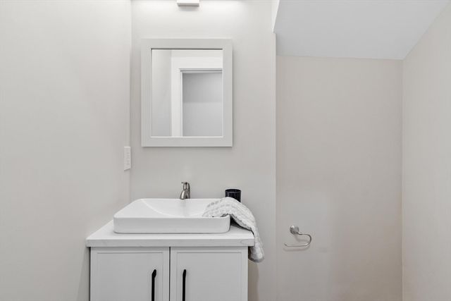 317 Middlesex St, North Andover, MA 01845