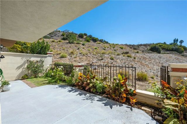 22 Via Capri, Rancho Palos Verdes, CA 90275