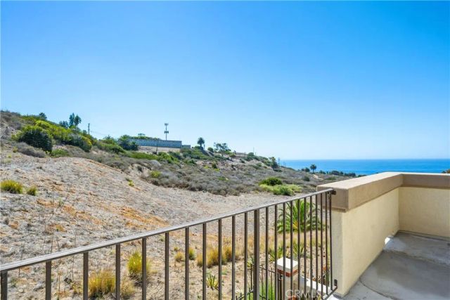 22 Via Capri, Rancho Palos Verdes, CA 90275