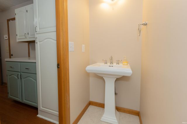 10177 Kimberly Lane, Newburgh, IN 47630