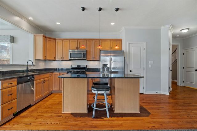 1359 Maplewood Cir, South Strabane, PA 15301