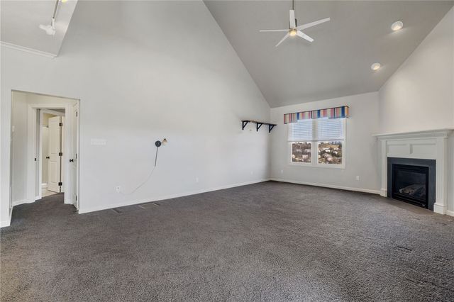 1359 Maplewood Cir, South Strabane, PA 15301