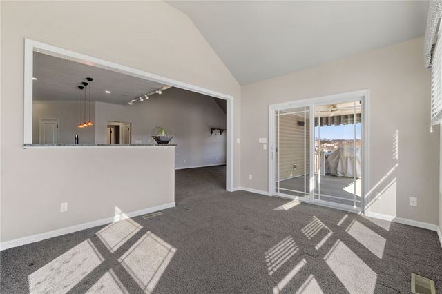 1359 Maplewood Cir, South Strabane, PA 15301