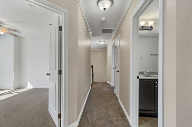 1359 Maplewood Cir, South Strabane, PA 15301