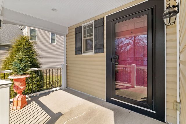 1359 Maplewood Cir, South Strabane, PA 15301