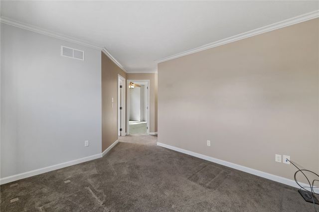 1359 Maplewood Cir, South Strabane, PA 15301