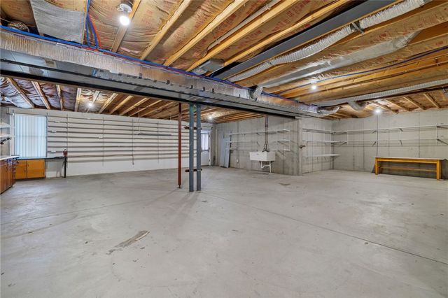 1359 Maplewood Cir, South Strabane, PA 15301