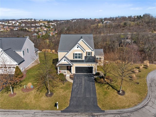 1359 Maplewood Cir, South Strabane, PA 15301