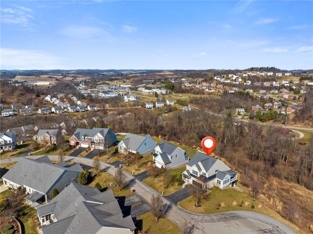 1359 Maplewood Cir, South Strabane, PA 15301