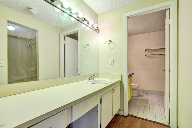 3810 NW 77TH Avenue, Davie, FL 33024