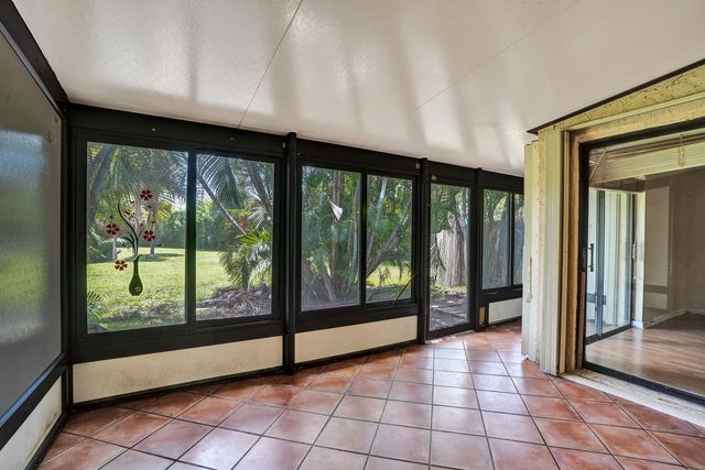 3810 NW 77TH Avenue, Davie, FL 33024