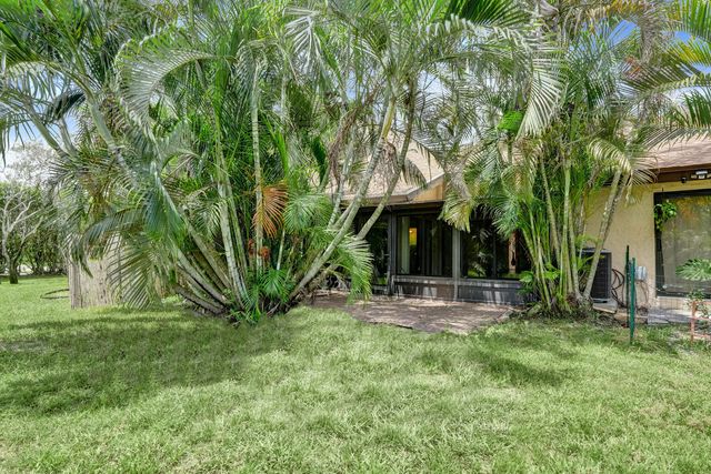 3810 NW 77TH Avenue, Davie, FL 33024