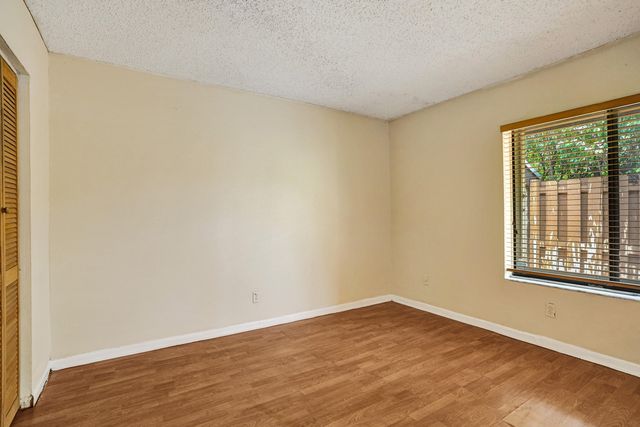 3810 NW 77TH Avenue, Davie, FL 33024