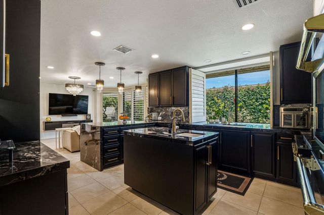 18 Mcgill Drive, Rancho Mirage, CA 92270
