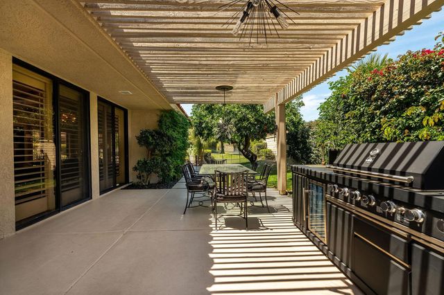 18 Mcgill Drive, Rancho Mirage, CA 92270