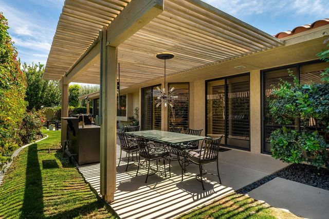 18 Mcgill Drive, Rancho Mirage, CA 92270
