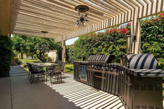 18 Mcgill Drive, Rancho Mirage, CA 92270