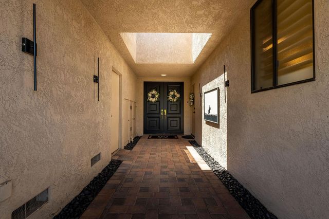 18 Mcgill Drive, Rancho Mirage, CA 92270