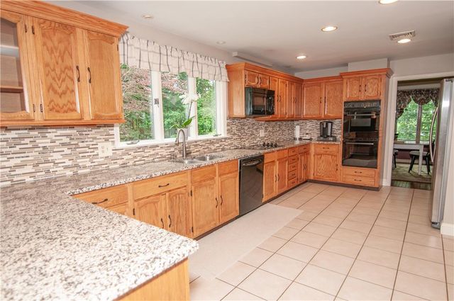 748 Rolling Hills Road, Bedminster Twp, PA 18942
