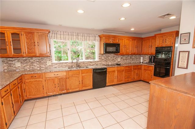 748 Rolling Hills Road, Bedminster Twp, PA 18942