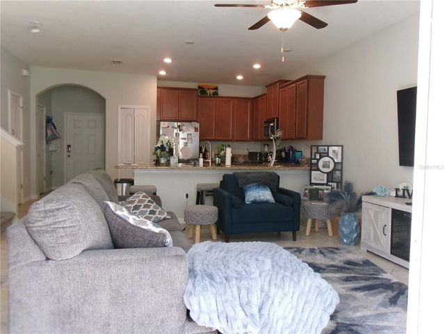 6472 SEDGEFORD DRIVE, Lakeland, FL 33811