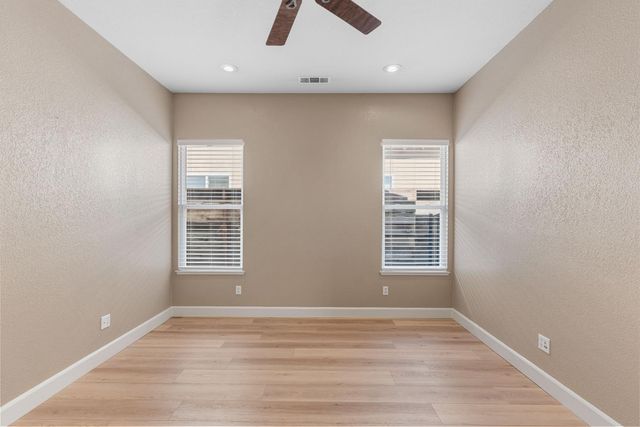 1812 Newhampton Ct, Modesto, CA 95355