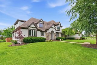 219 Brookside Drive, Paola, KS 66071