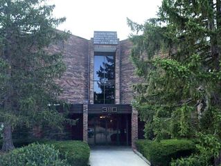 3110 Pheasant Creek Drive 206, Northbrook, IL 60062