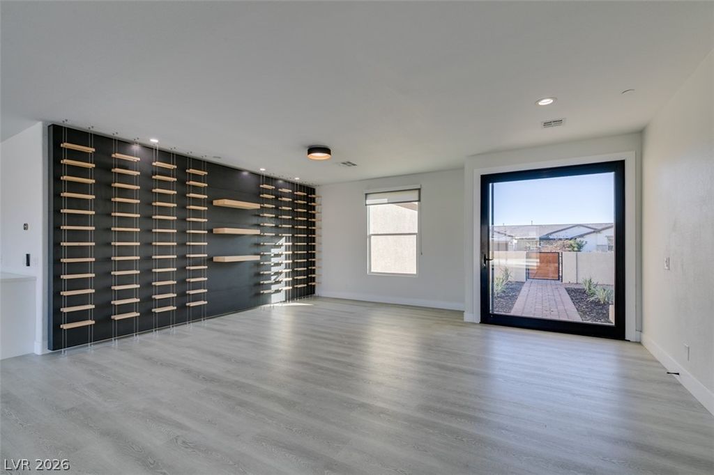 Image 10 of property listing at 8741 Grand Pass Court, Las Vegas, NV 89113