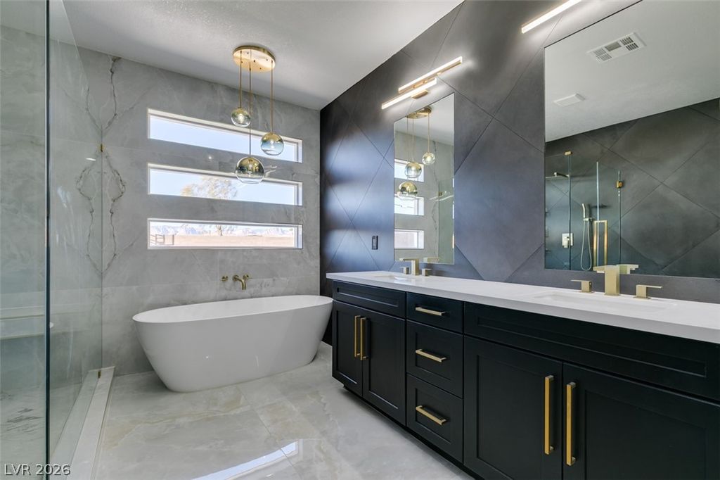 Image 20 of property listing at 8741 Grand Pass Court, Las Vegas, NV 89113