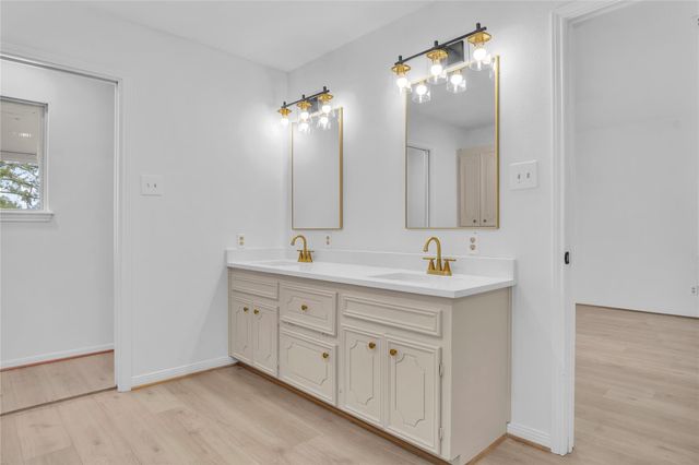 108 Woodland Road, Lake Jackson, TX 77566