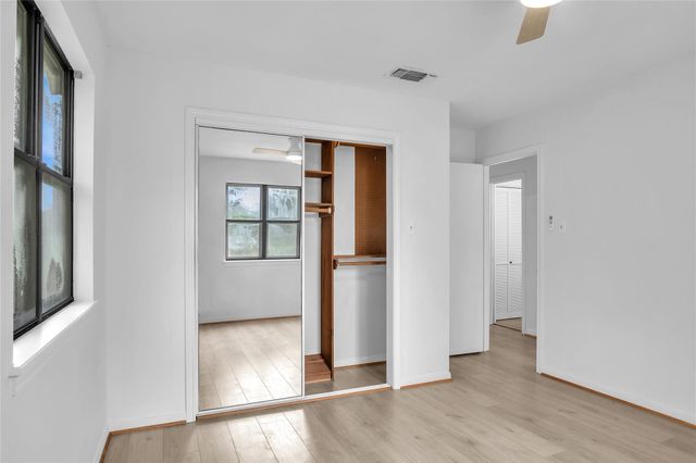 108 Woodland Road, Lake Jackson, TX 77566