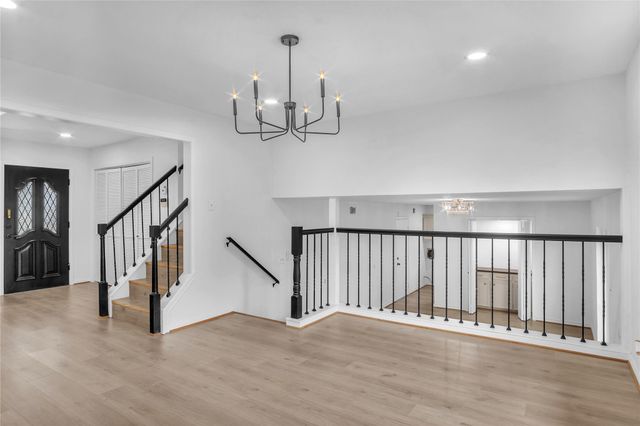 108 Woodland Road, Lake Jackson, TX 77566