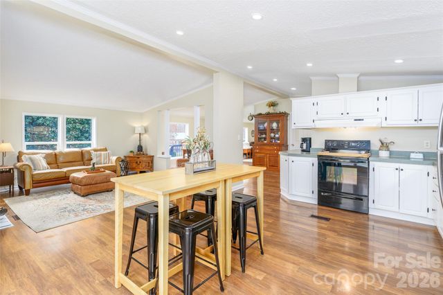 188 Crystal Bay Drive, Mooresville, NC 28115