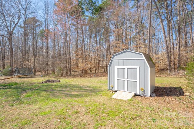 188 Crystal Bay Drive, Mooresville, NC 28115