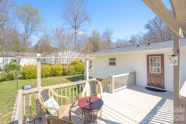 188 Crystal Bay Drive, Mooresville, NC 28115