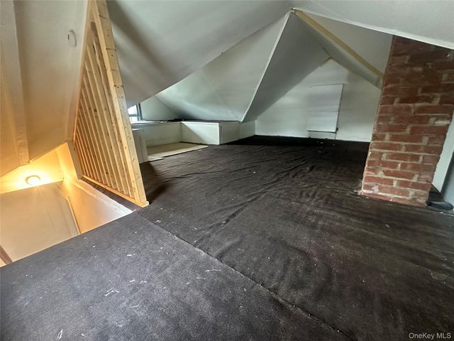 11 Post Avenue 2, Westbury, NY 11590