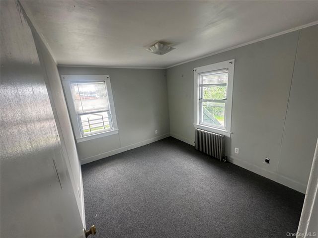 11 Post Avenue 2, Westbury, NY 11590