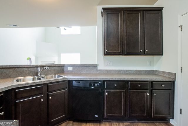 185 Stillwood Drive, Newnan, GA 30265