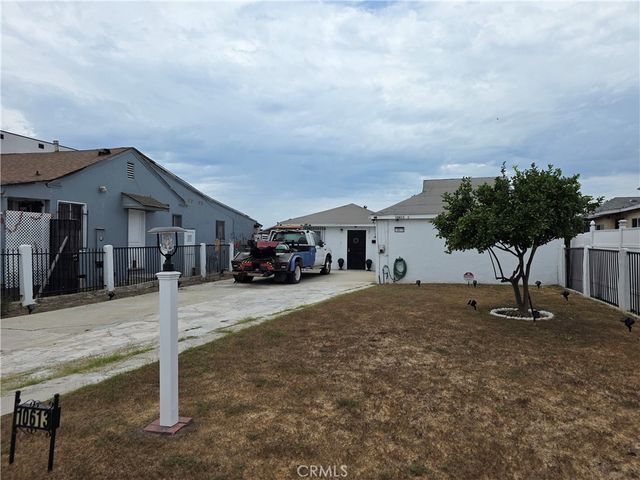 10613 S Felton Avenue, Inglewood, CA 90304