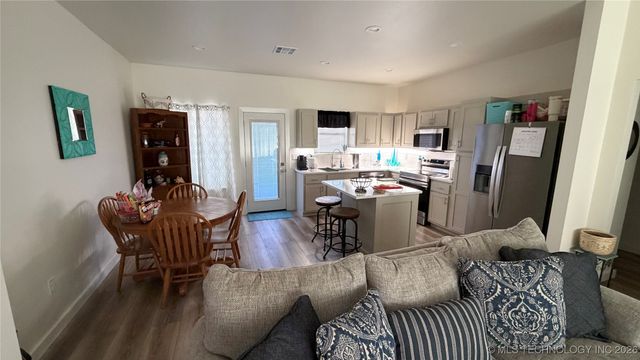 4082 W Highland Park Drive, Cleveland, OK 74020