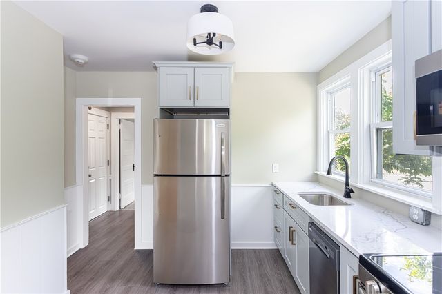 439 Broadway Street B, Newport, RI 02840