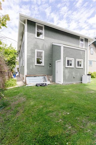 439 Broadway Street B, Newport, RI 02840