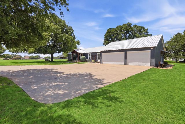 1313 Porter Court, Granbury, TX 76048